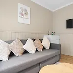 Apartment - 301 Bergen